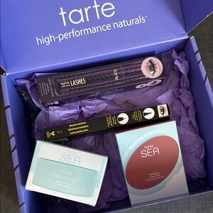 NWT* Tarte Makeup Set